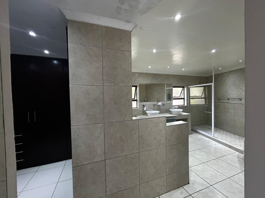 12 Bedroom Property for Sale in Boschfontein Gauteng